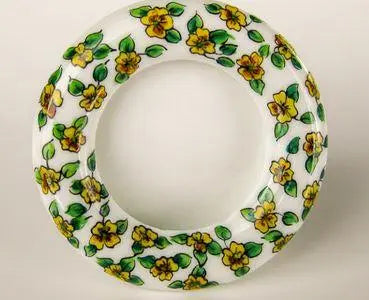 Painted details on the Small Picture Frame Round 2 Inches Limoges box, French art in miniature