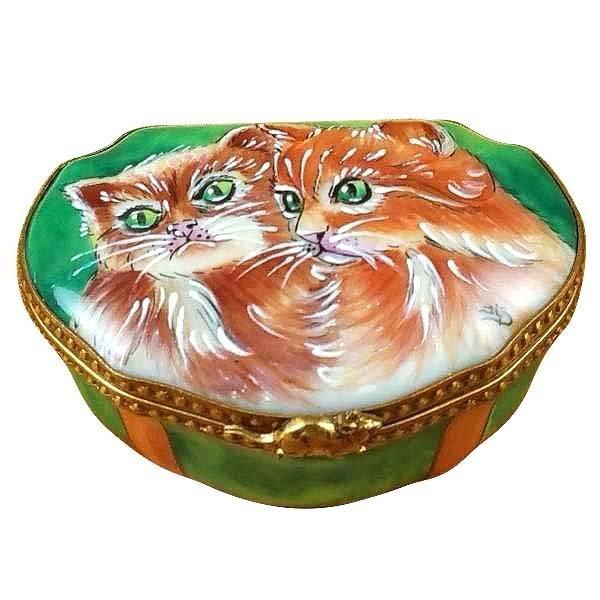 Limoges Boutique presents the Rochard Studio Collection Two Cats, a genuine Limoges box painted by hand in France