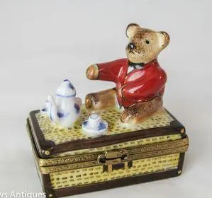 A thoughtful gift for Francophiles: the Teddy Bear Tea Party Limoges box