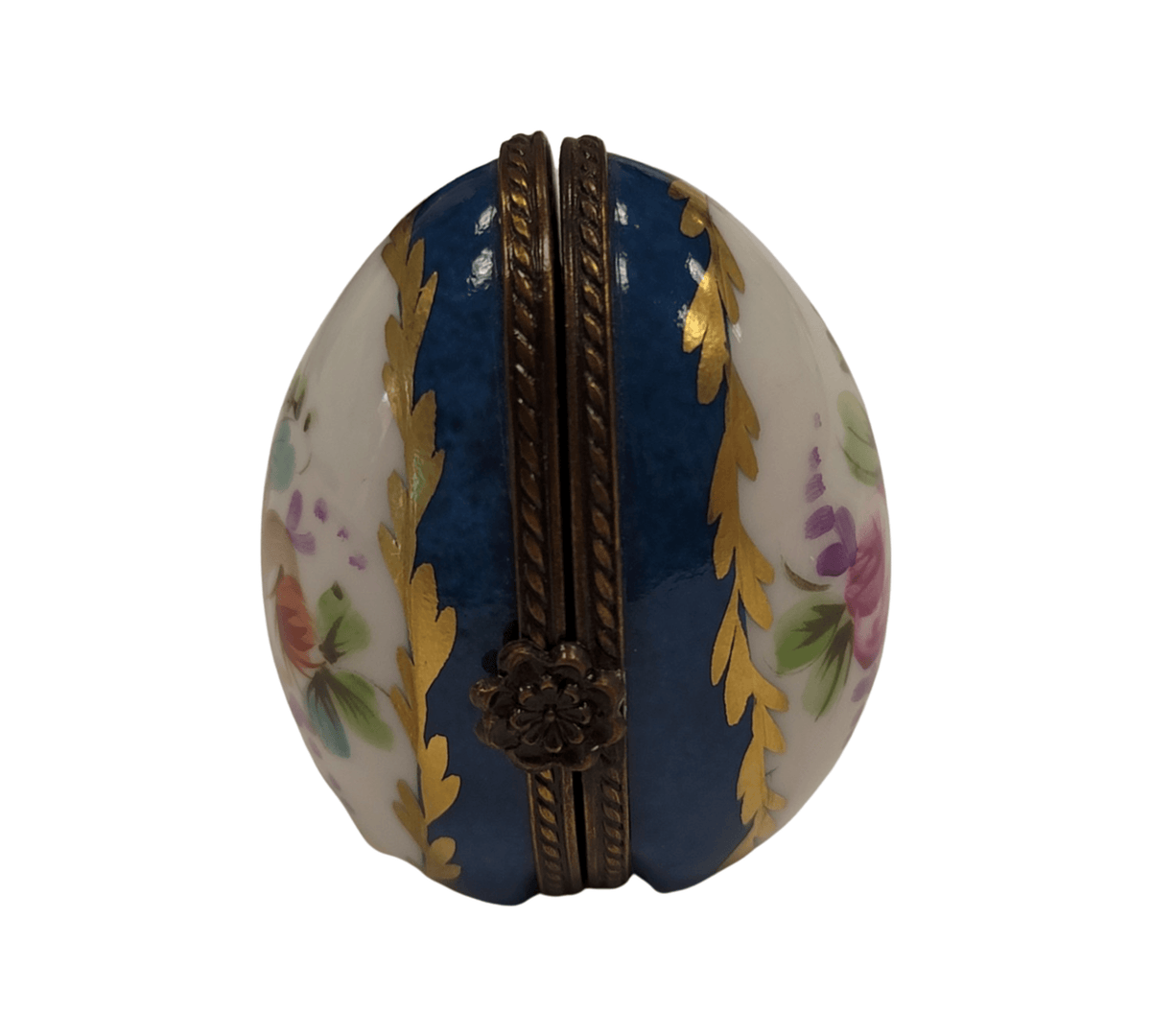 A thoughtful gift for Francophiles: the Turquois Oval Picture Frame Inside Limoges box
