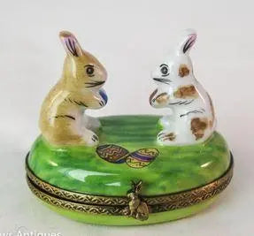 Gift idea for someone who loves France: Two Easter Rabbits Limoges box