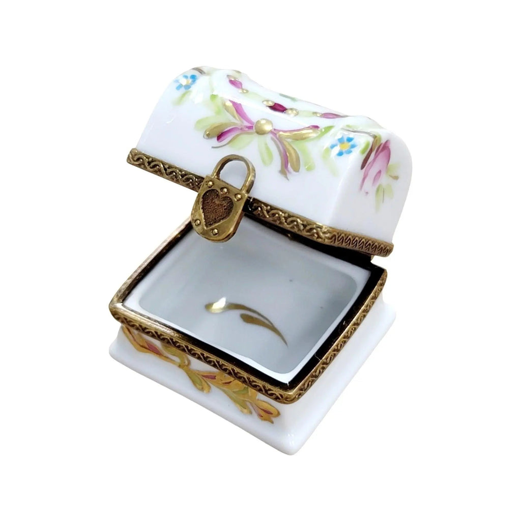 White Chest Roses Locket Clasp Box, view 2