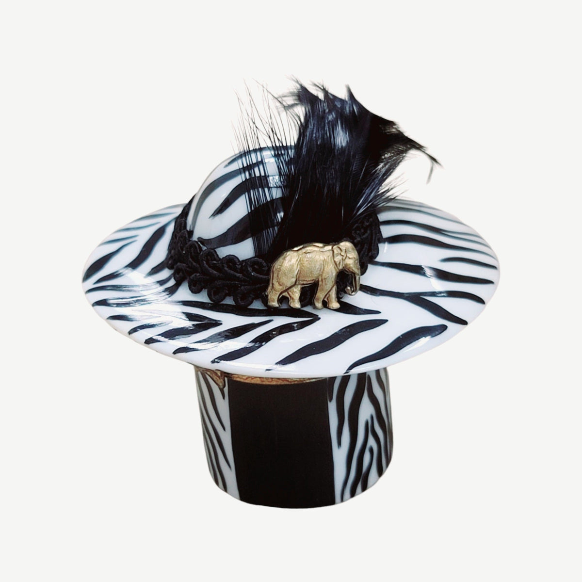 Zebra Hat Fashion Figurine Limoges Box, view 4