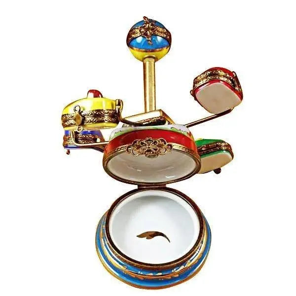 The painter's artistry shows on this Amusement Ride Limoges box