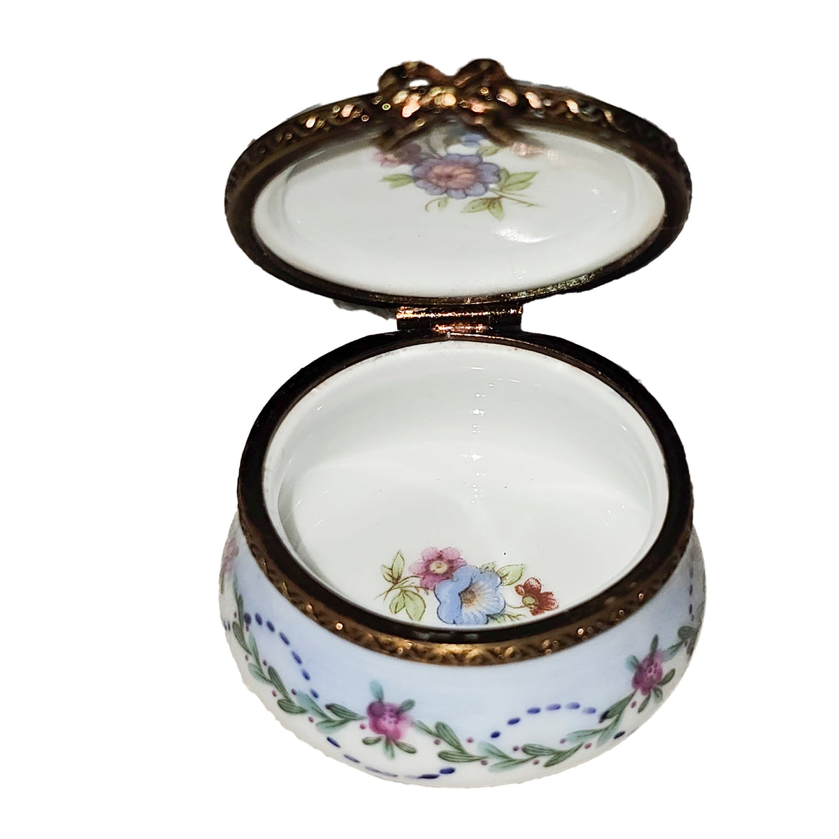 Rounded Box with Light Blue Pink Flowers, view 2