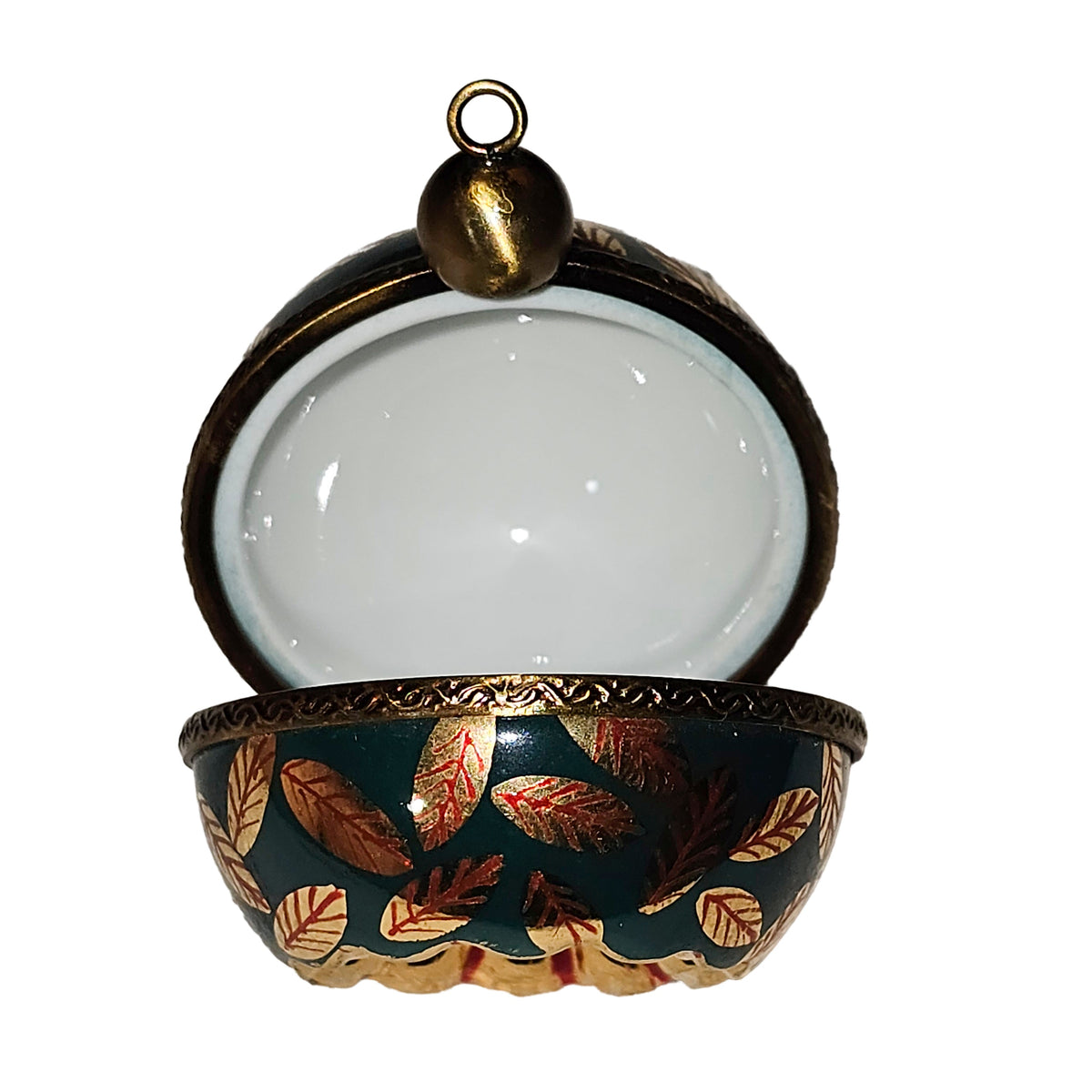 Hanging Green Ornament with Elegant Leaf Christmas Design, view 4