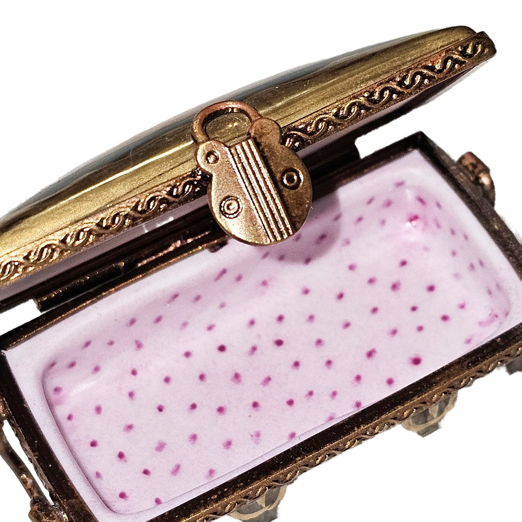 Elegant Pink Trunk Porcelain Art Object, view 2