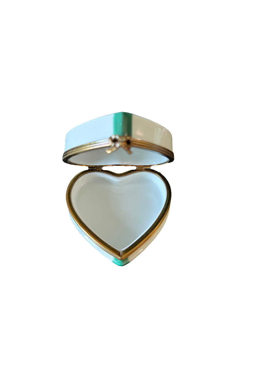 Kiss Me I'm Irish Green Porcelain Heart Box, view 4
