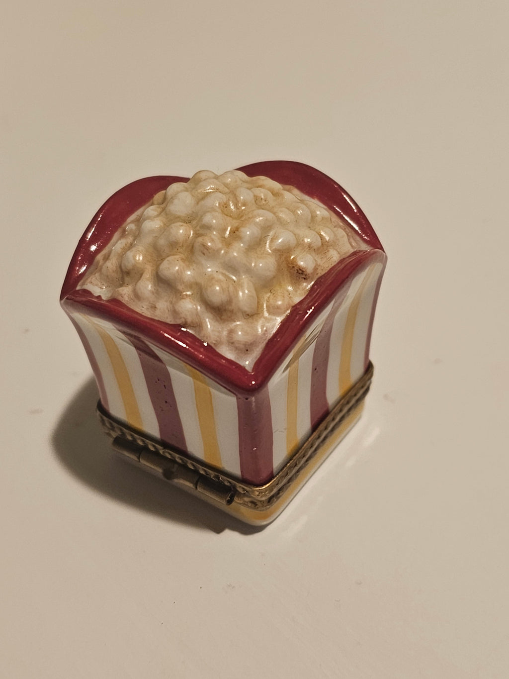 Popcorn Porcelain Art Object Limoges Box, view 3