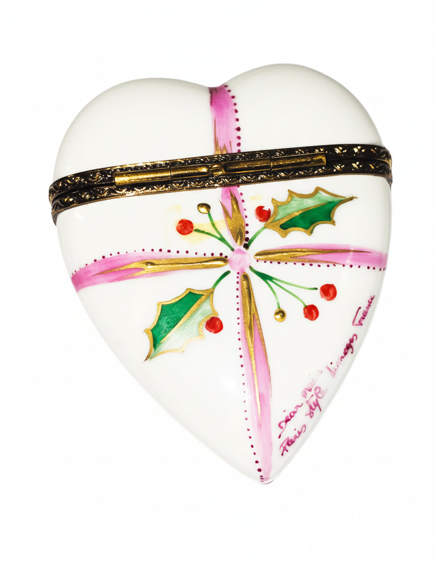 The 1990 Joyeux Noel Christmas Heart, a Limoges keepsake with true French charm