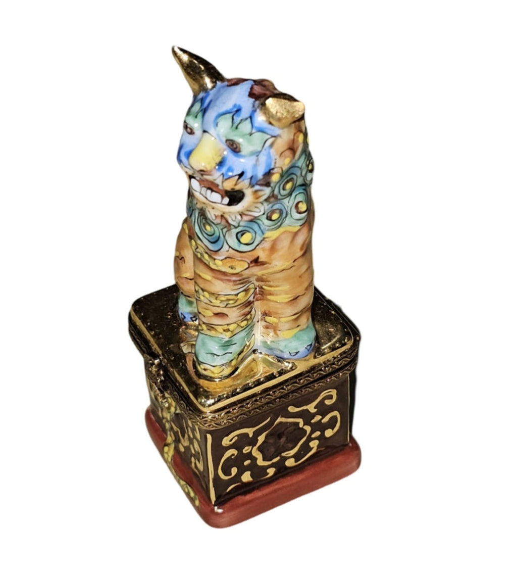 Chinese Foo Dog Box for Home Decor Oriental China, a hand-painted Limoges porcelain gift
