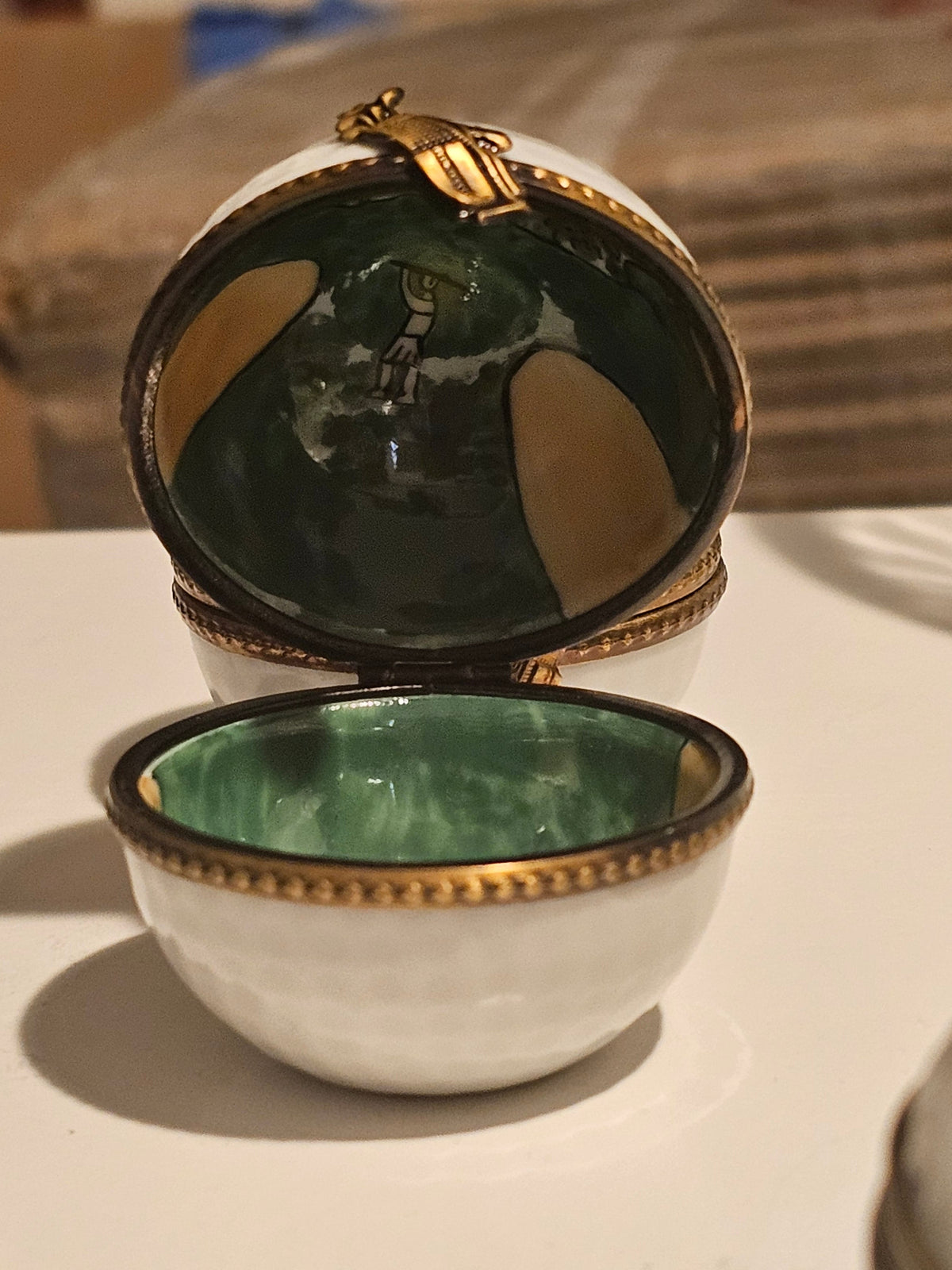 Golf Ball w Flag Painting Inside, view 3