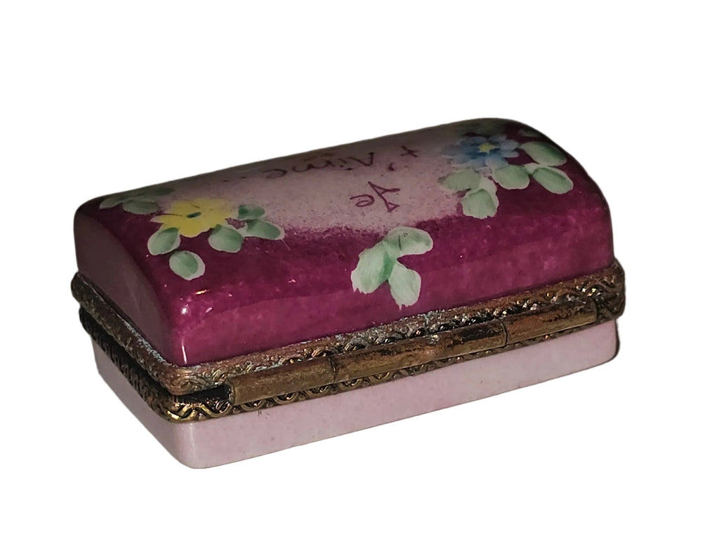 Je T'aime Light Pink Oval Limoges Box, view 3