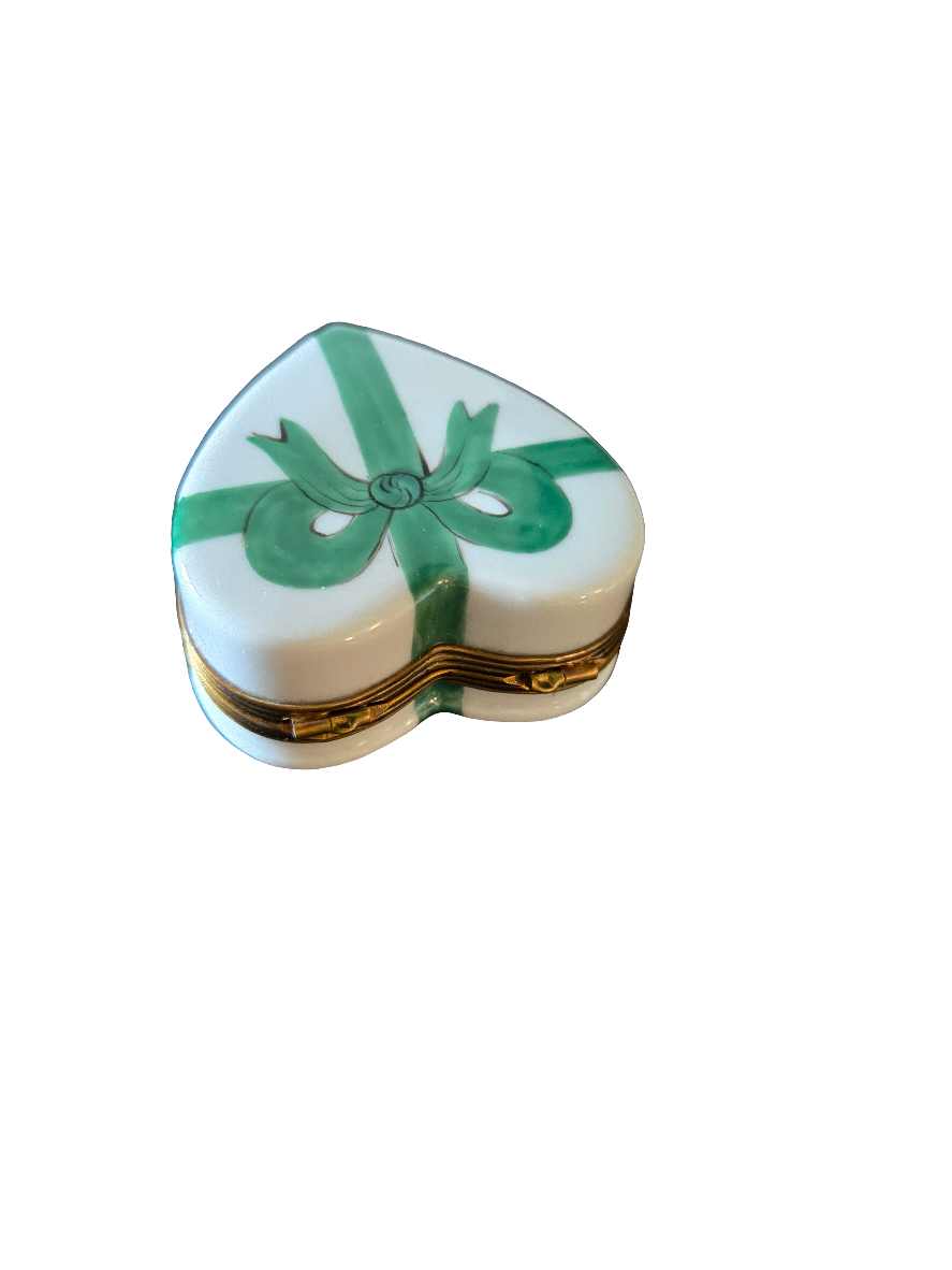Kiss Me I'm Irish Green Porcelain Heart Box, view 2