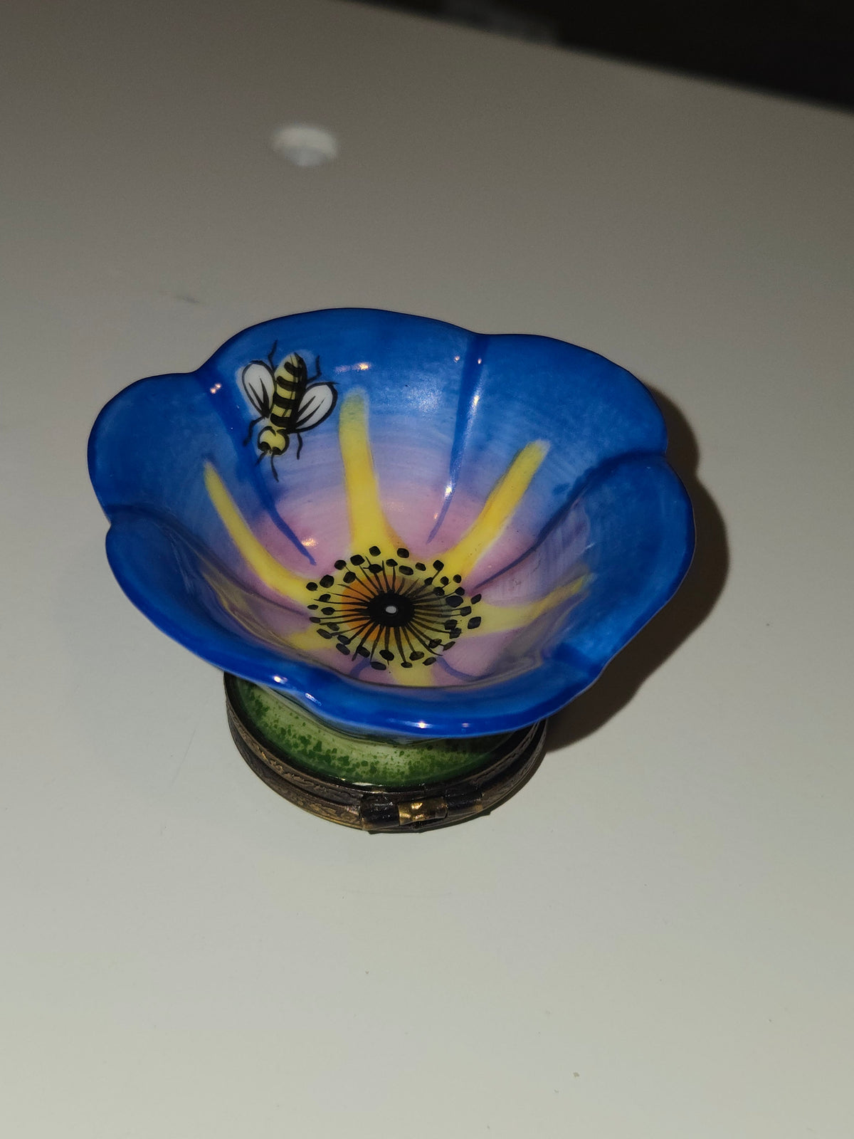 Large Blue Open Flower w Bee, view 4