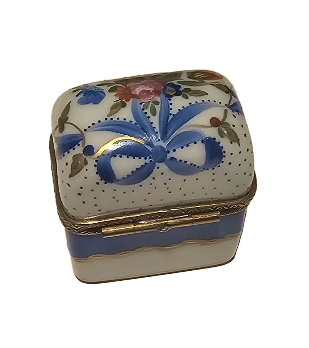 Marie Antoinette Double Porcelain Perfume Ribbon Box, view 4